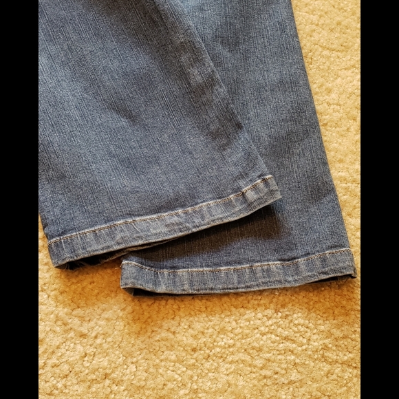 👖Lee Riders, Classic Denim Bootcut Jeans Size 16P - Picture 2 of 6